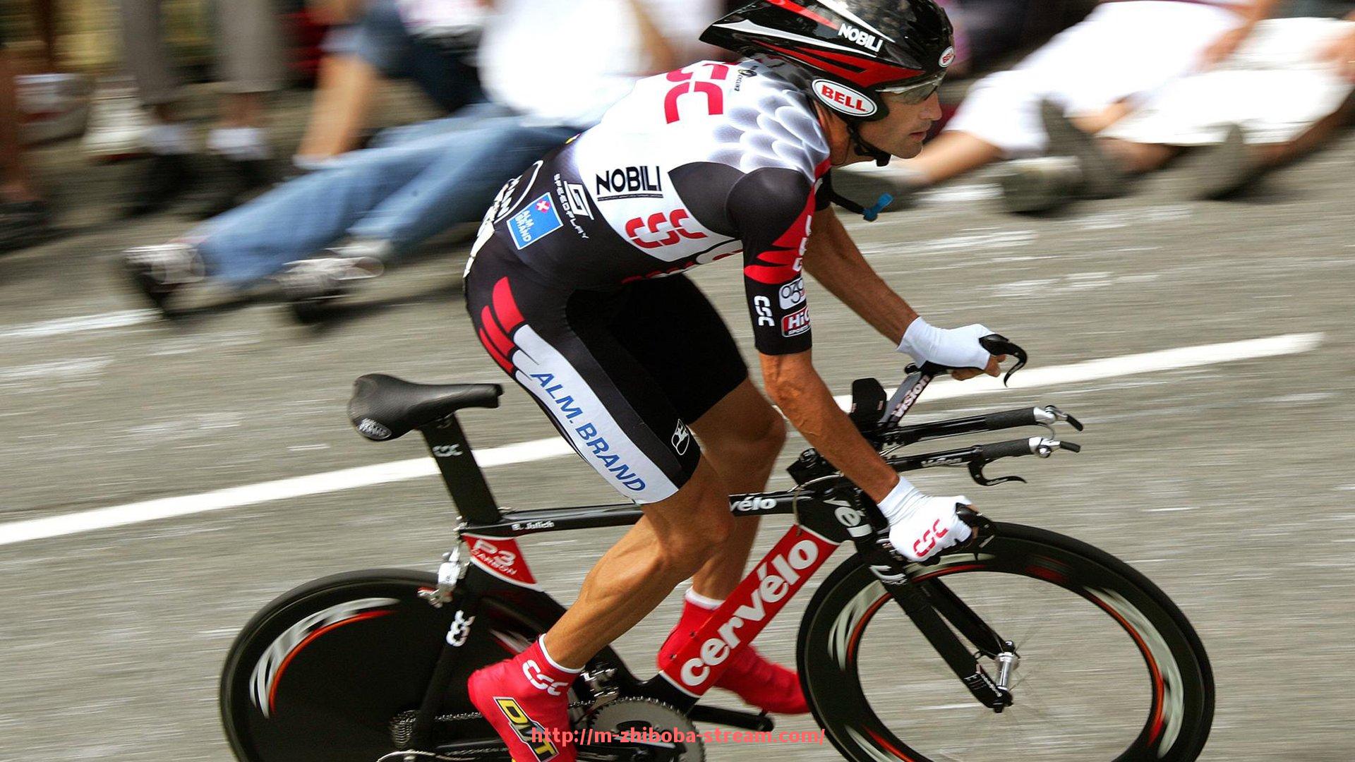 直播吧-健身器材磕腿问题原因分析与使用注意事项